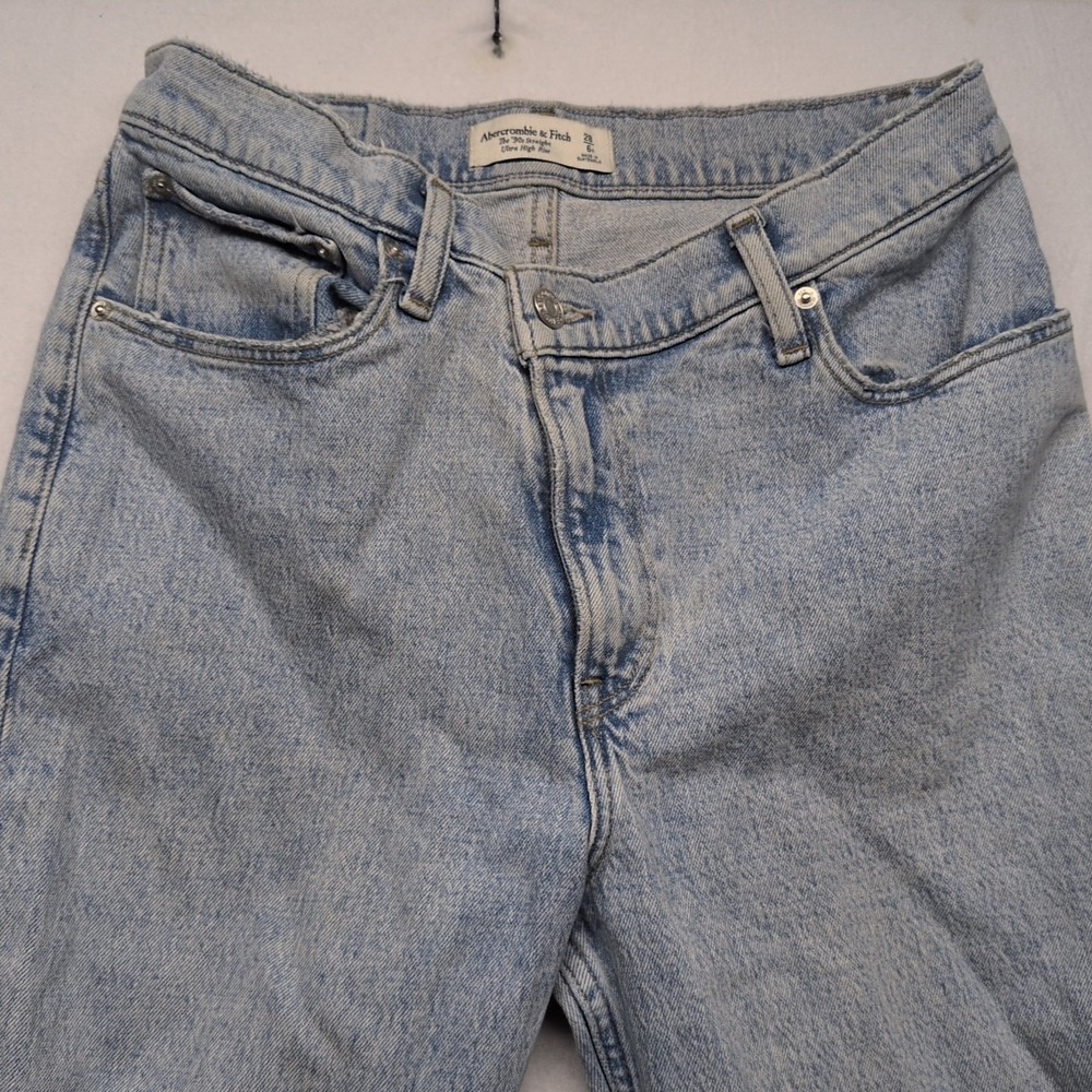 Abercrombie Fitch‎ 90s straight high rise 28/6R Light Wash denim jeans